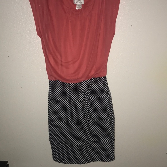 Dress - Picture 2 of 3